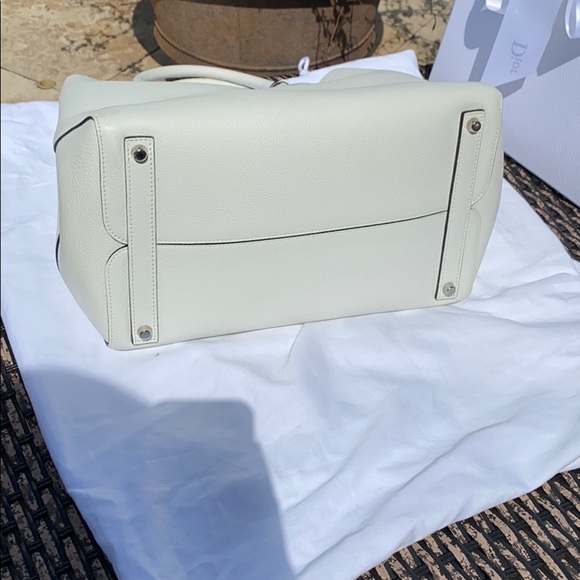 💯% Authentic Dior Open Bar Bag - Picture 4 of 16